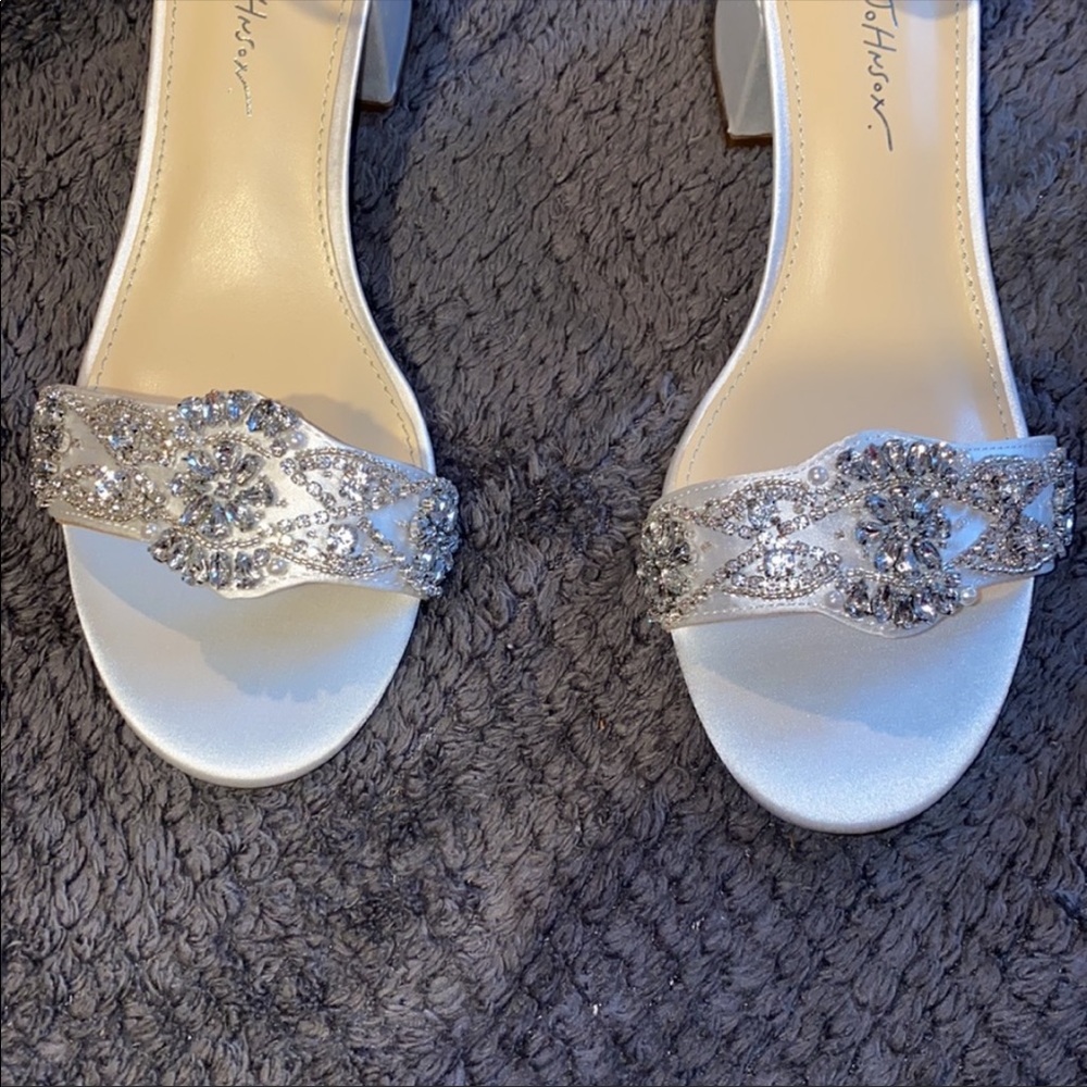 Betsy Johnson wedding shoes block heel - Picture 3 of 6